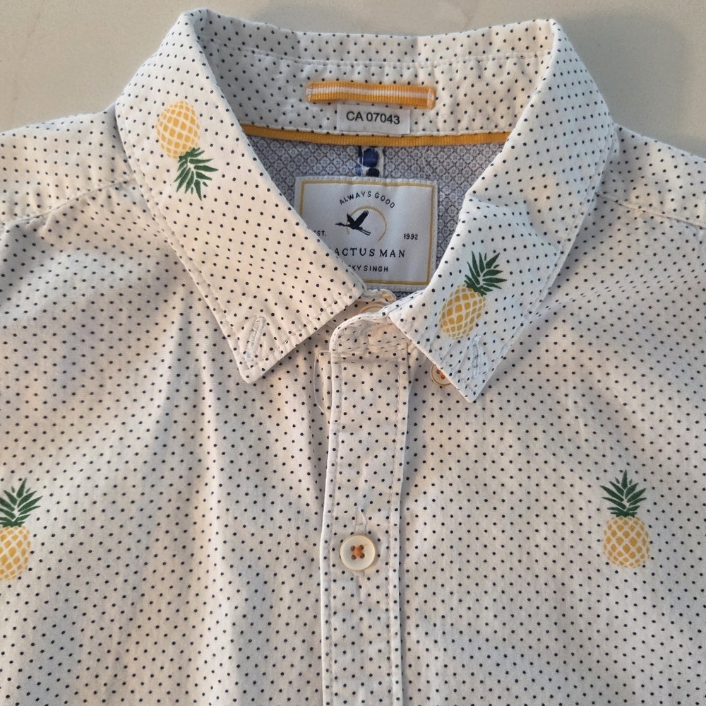 100% Cotton Pineapple Dotted Cactus Man Short Sleeve Button Down
